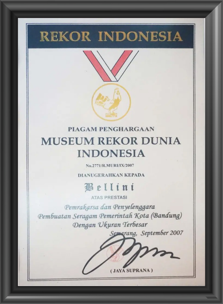 TTI_MURI Pemrakarsa dan Penyelenggara Pembuatan Seragam Pemerintahan Dengan Ukuran Terbesar